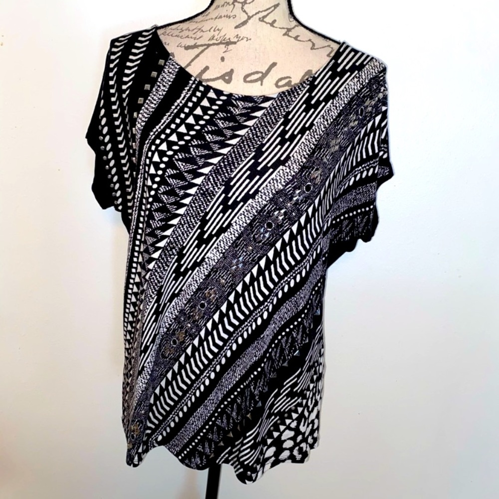 ▪️NWOT Ruby Rd. Mixed Media Top▪️
